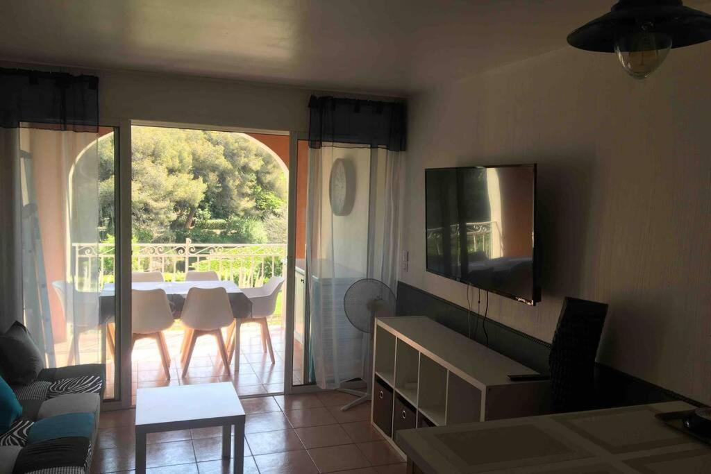 Appartement T2 Avec Piscine A 100 M De La Plage Сис-Фур-Ле-Пляж Экстерьер фото
